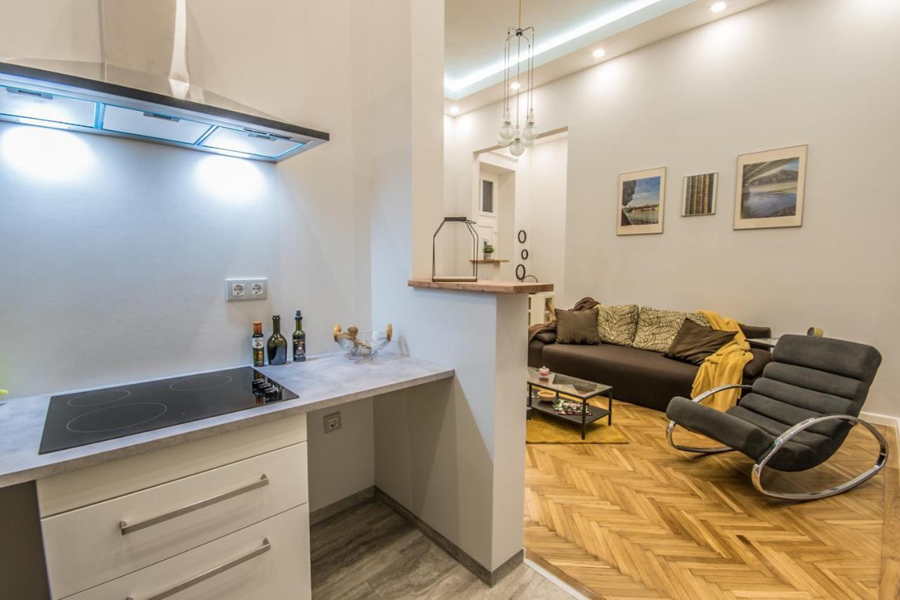 Semmihome Semmelweis Street Appartamento