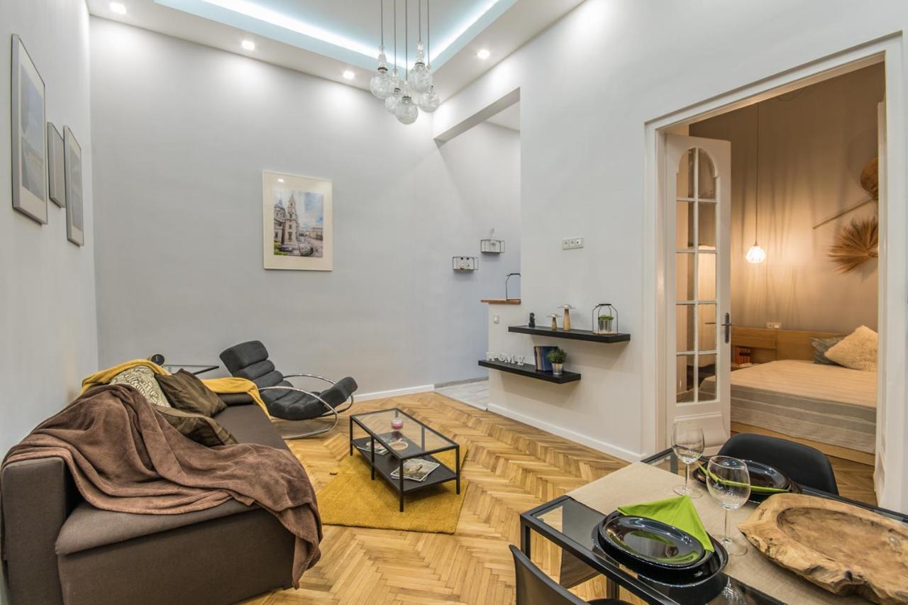 Semmihome Semmelweis Street * Boedapest